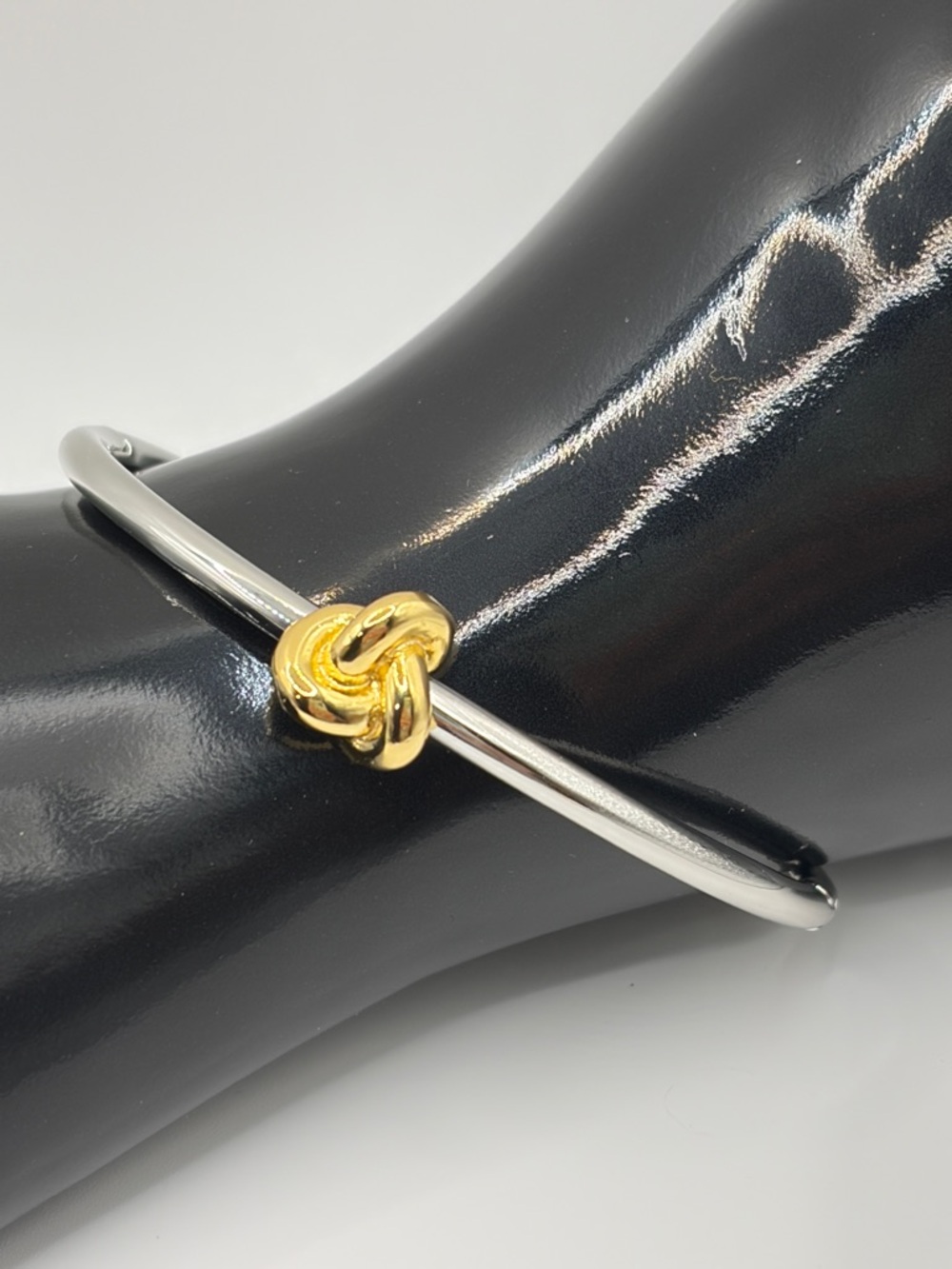 Kate Spade double knot hinged bangle (93) - Picture 4 of 5